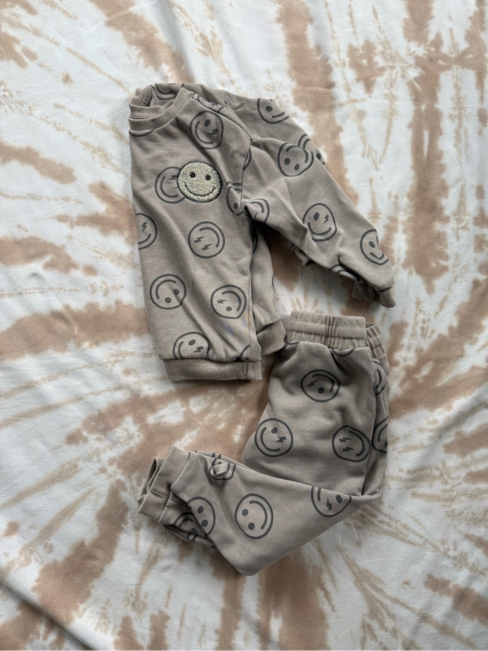 4T Neutral Smiley Jogger Set